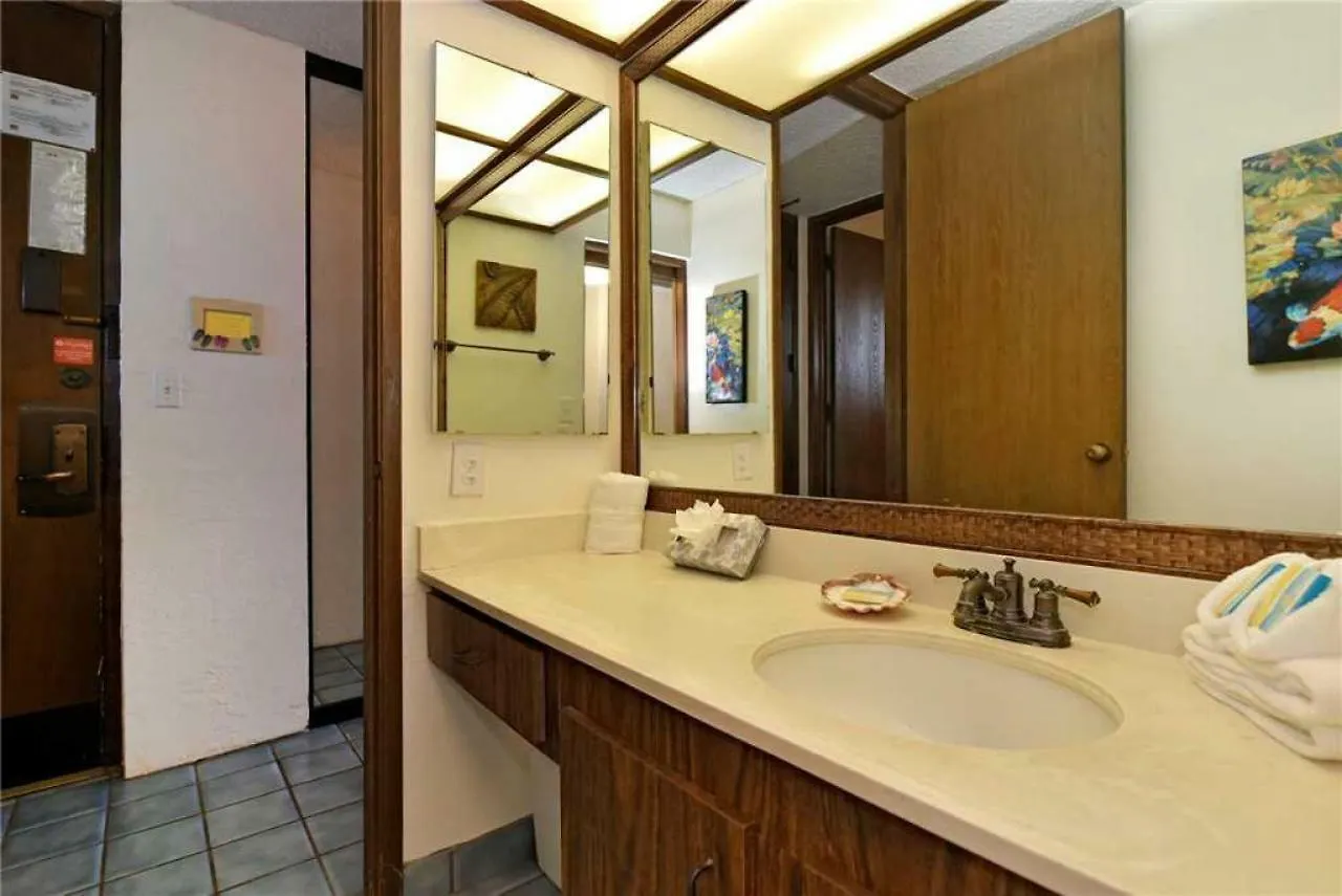 3 Bedroom Ocean View Condo In North Kaanapali - Sleeps 8 - Papakea #D402 Napili-Honokowai بيت للعطل
